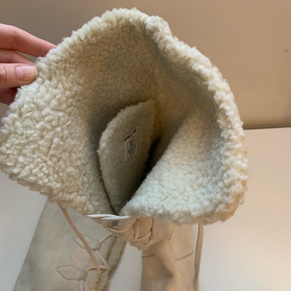 Gorgeous Platform Winter Boots! - Picture 8 of 10